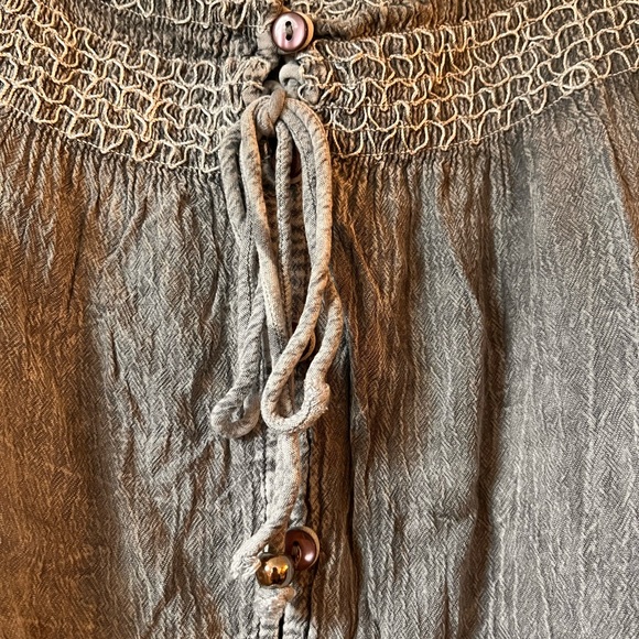 Ananda's Collection Shirt - Picture 2 of 5